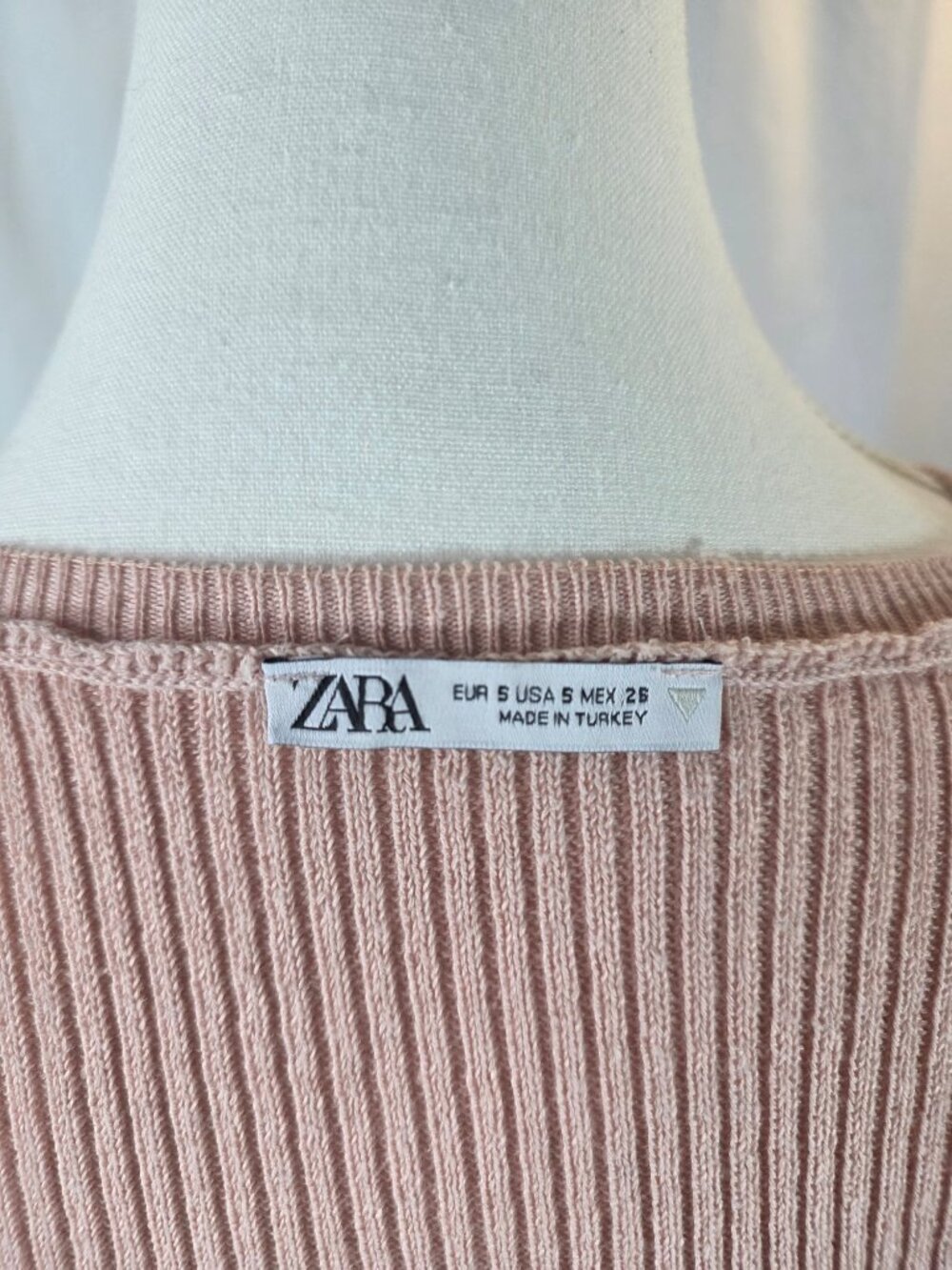 Zara Ribbed Knit Crop Top with Lettuce-Edge/Ruffled Trim Size S - Picture 4 of 9